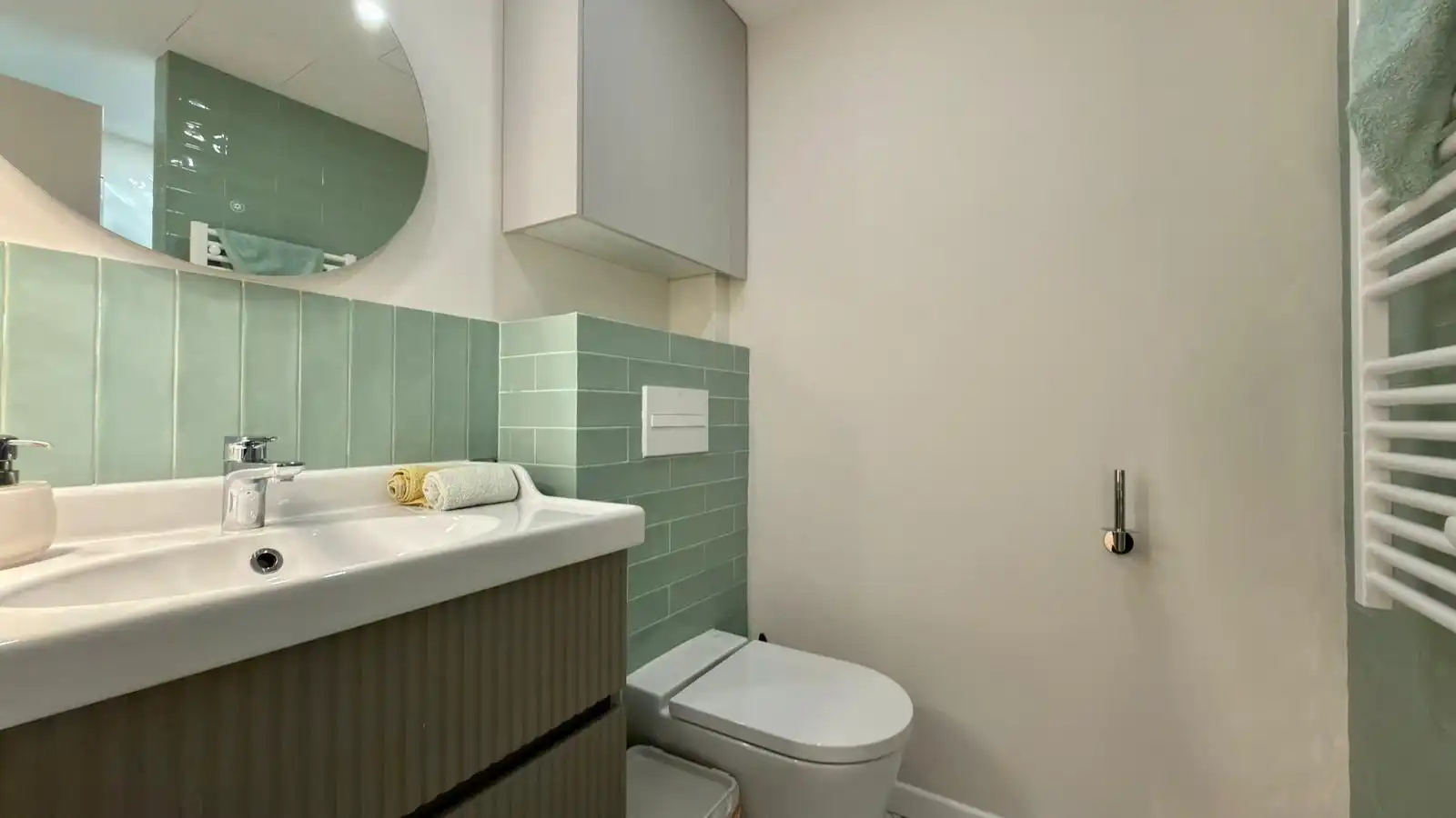 Baño de Casa o chalet en venta en Alicante / Alacant con Aire acondicionado, Calefacción y Jardín privado