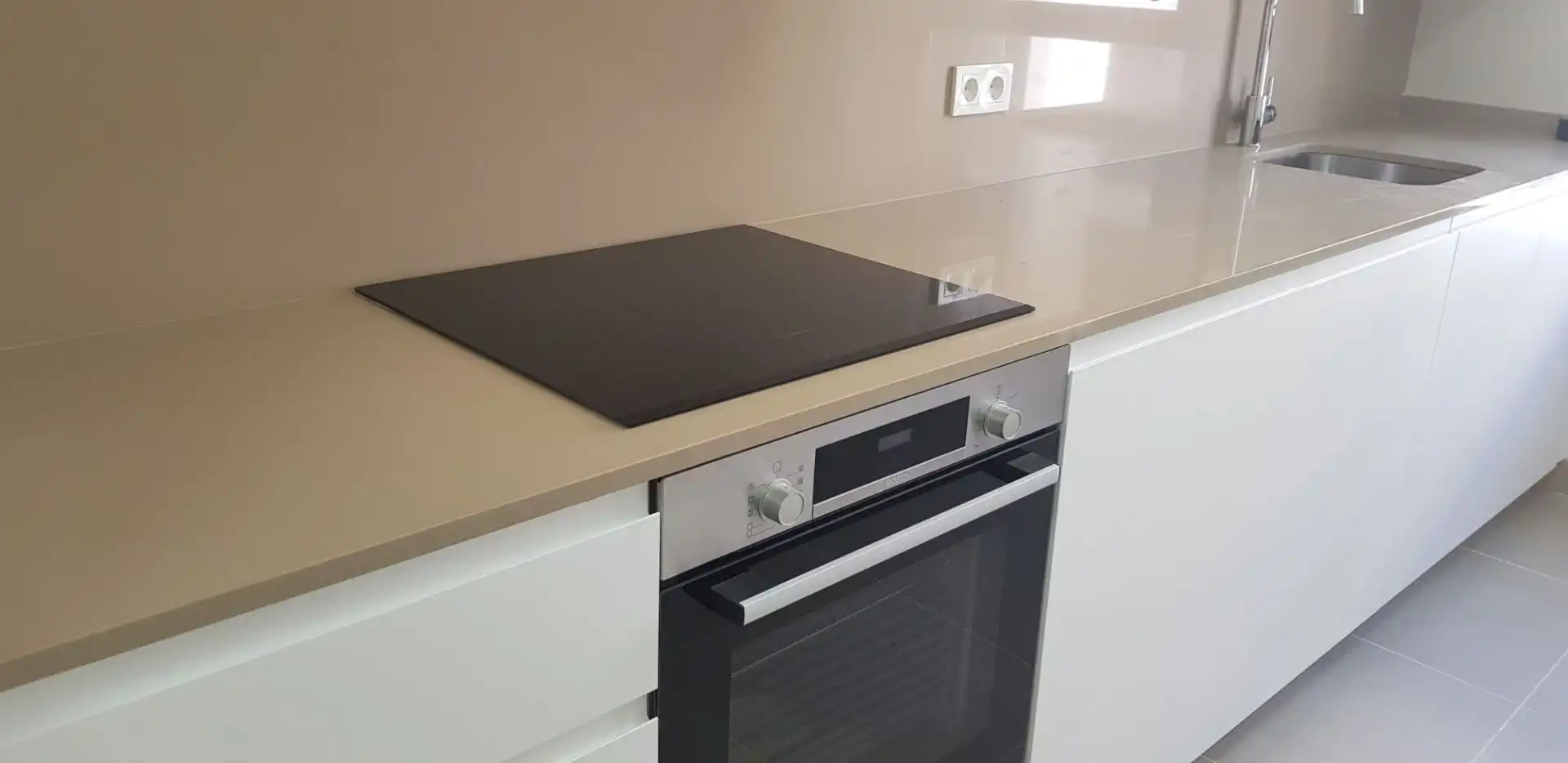 Cocina de Piso de alquiler en Málaga con Aire acondicionado, Parquet y Terraza