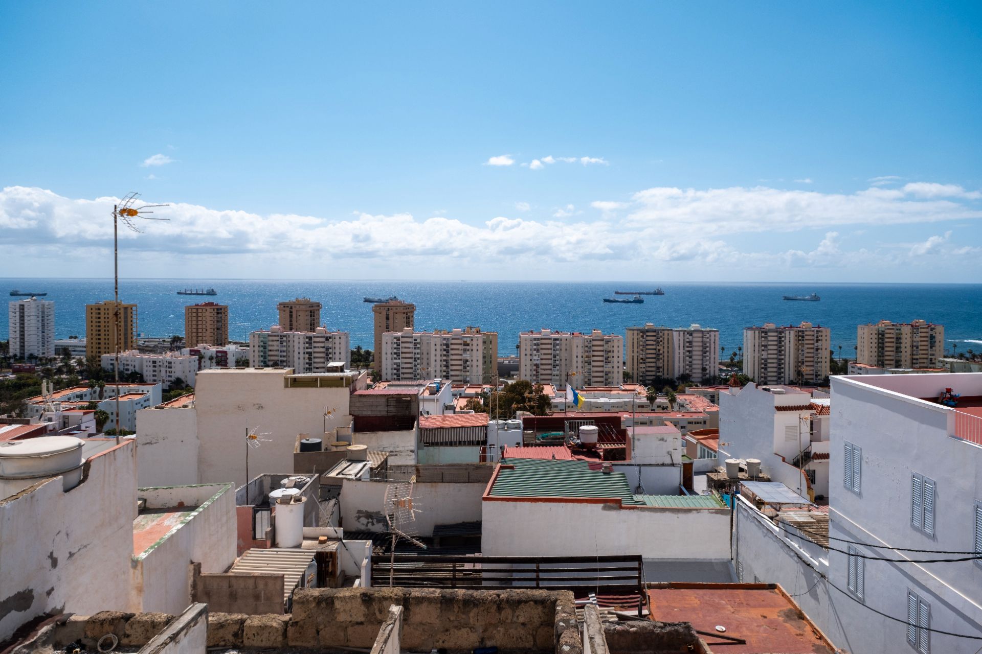Exterior view of Single-family semi-detached for sale in Las Palmas de Gran Canaria  with Furnished