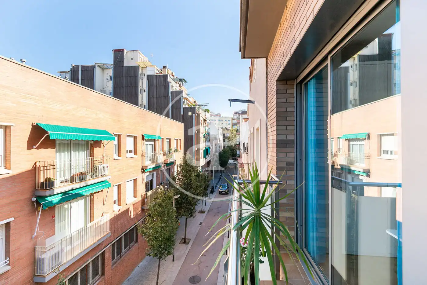 Casa adosada en venta en Passatge de Puigmadrona, El Camp de l'Arpa del Clot