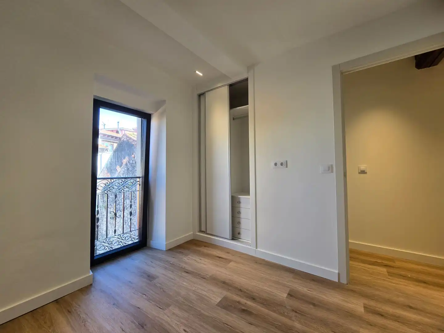 Bedroom of Flat for sale in Llanes