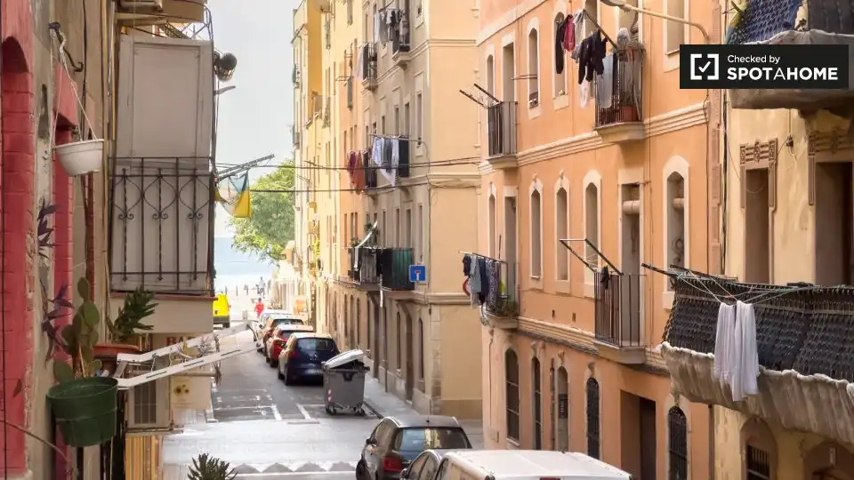 Vista exterior de Piso de alquiler en Barcelona con Aire acondicionado, Calefacción y Amueblado