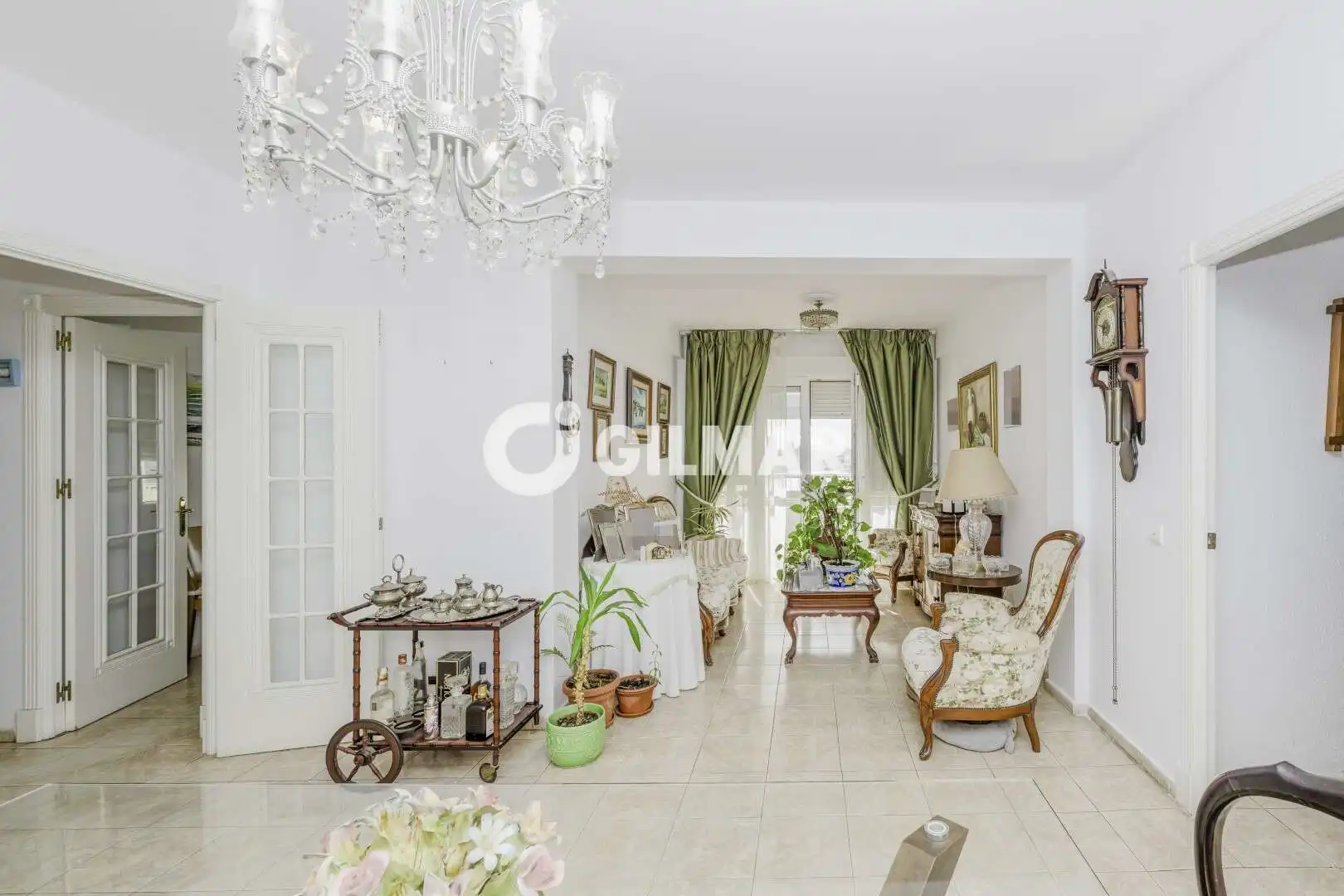 Sala d'estar de Pis en venda en Cádiz amb Balcó