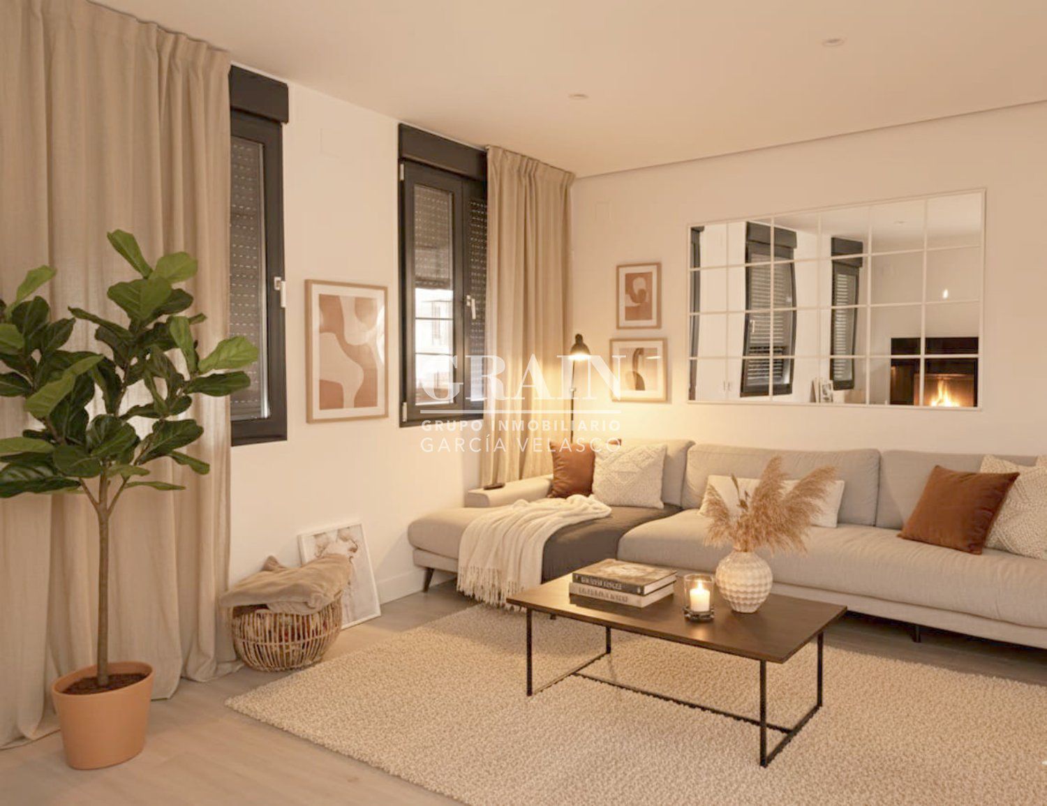 Sala d'estar de Casa adosada en venda en  Albacete Capital amb Calefacció, Terrassa i Piscina