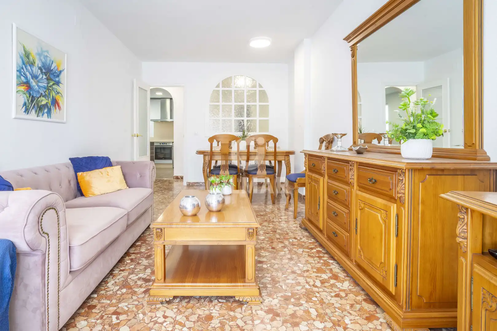 Sala de estar de Apartamento en venta en Estepona con Balcón