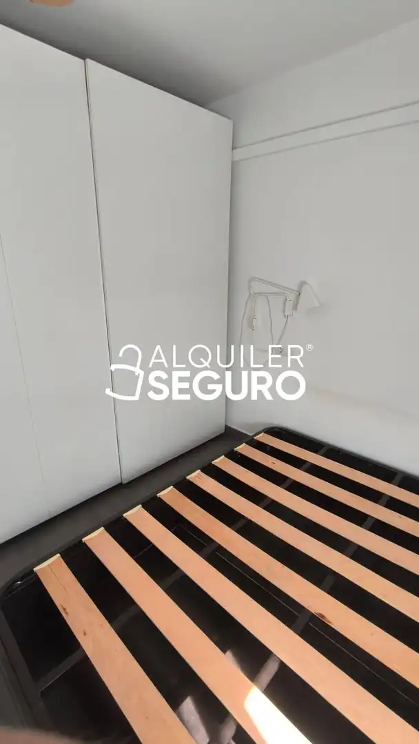 Habitación de Piso de alquiler en Sevilla con Terraza y Amueblado