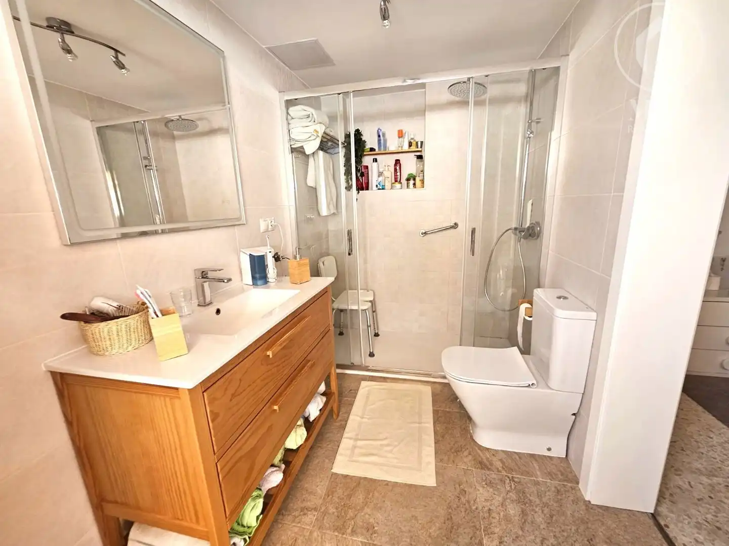 Baño de Casa adosada en venta en Alhaurín de la Torre con Aire acondicionado y Amueblado