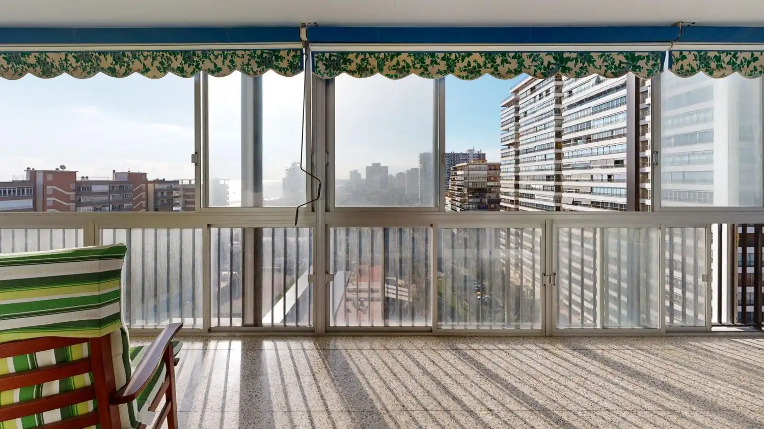 Schlafzimmer von Wohnungen zum Verkauf in Alicante / Alacant mit Terrasse und Balkon