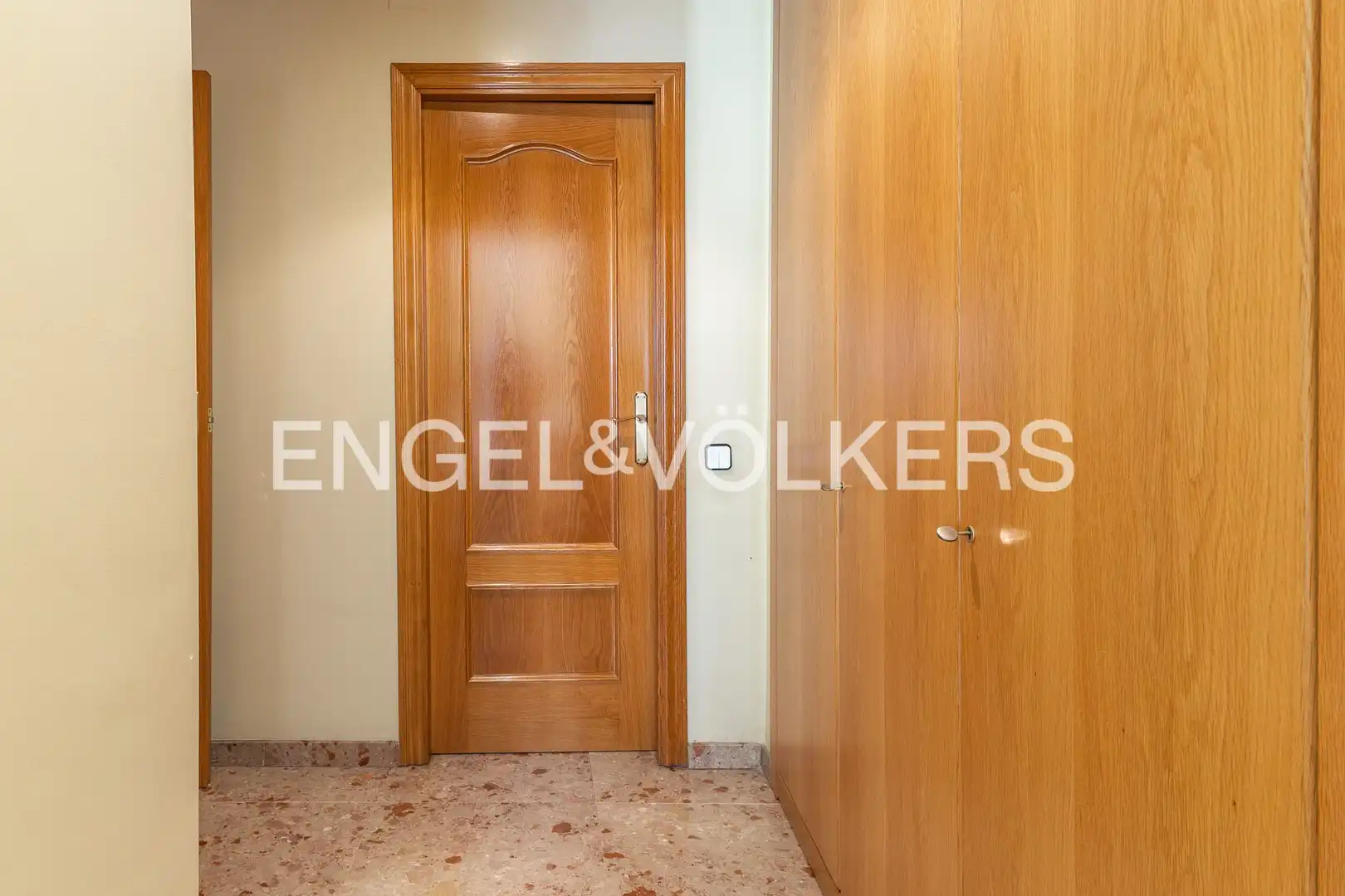Piso en venta en Terrassa con Aire acondicionado, Calefacción y Terraza