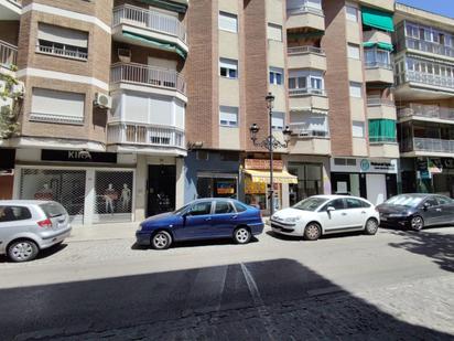 Vista exterior de Local de lloguer en  Granada Capital amb Aire condicionat