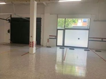 Einzelparkplatz zur Miete in Avenida Vilallonga 6