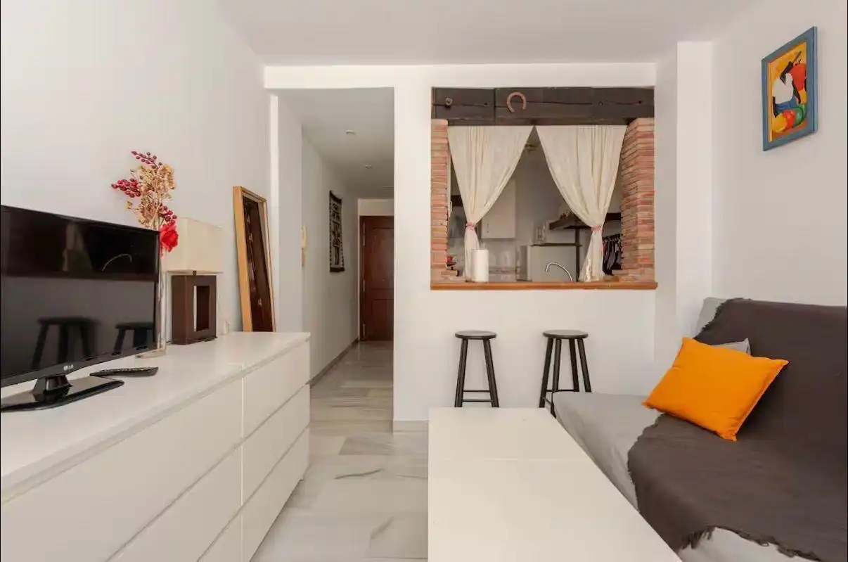 Sala de estar de Apartamento en venta en Rincón de la Victoria con Aire acondicionado, Terraza y Amueblado