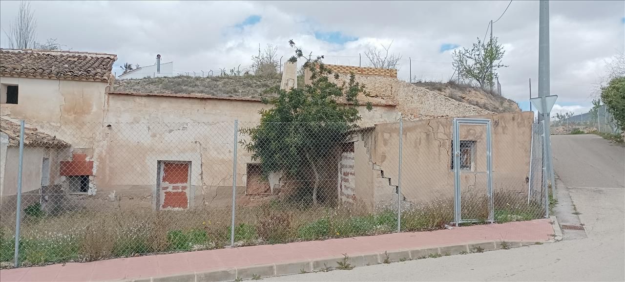 Casa o xalet en venda en Algueña