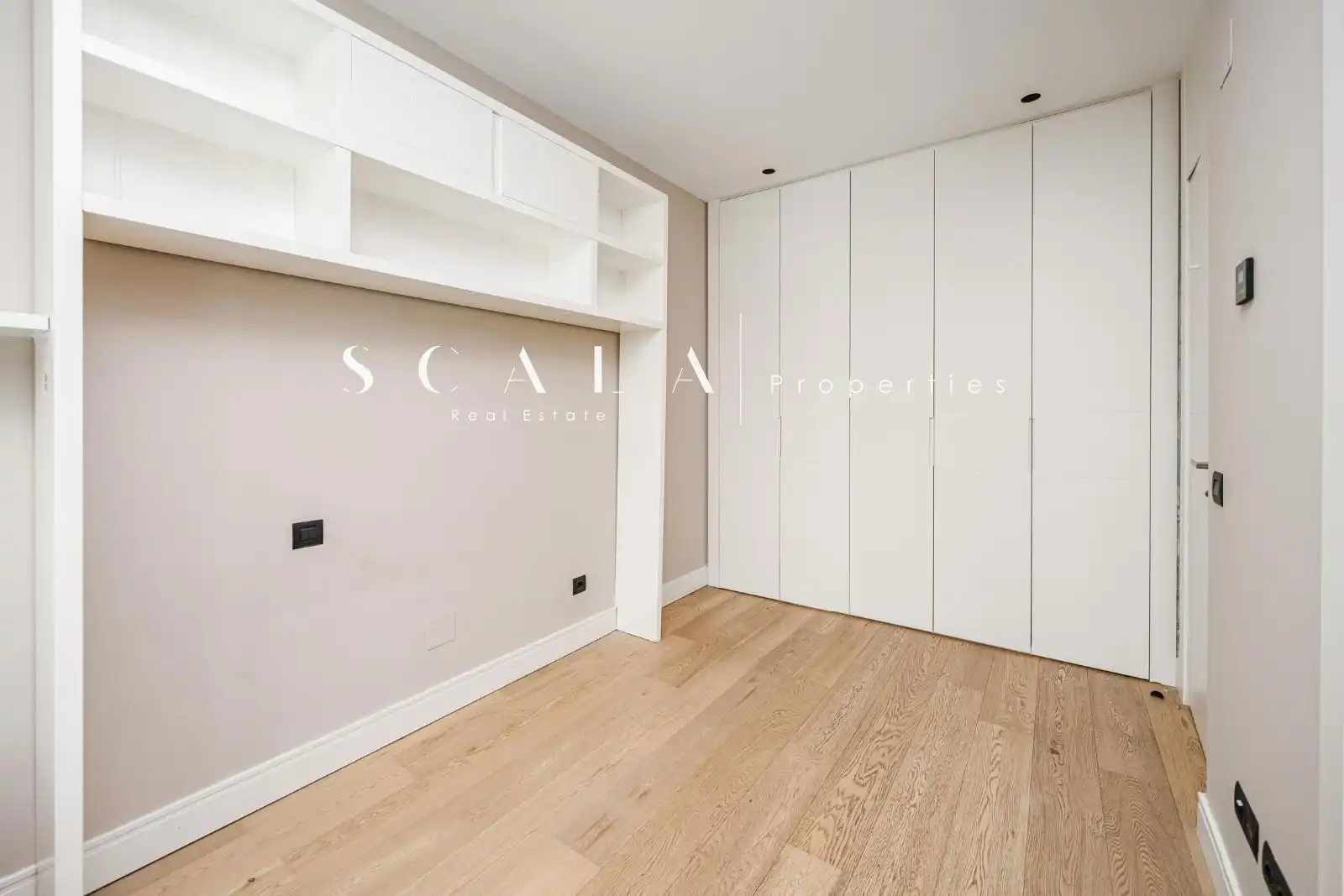Schlafzimmer von Wohnung zur Miete in Madrid mit Klimaanlage, Heizung und Privatgarten