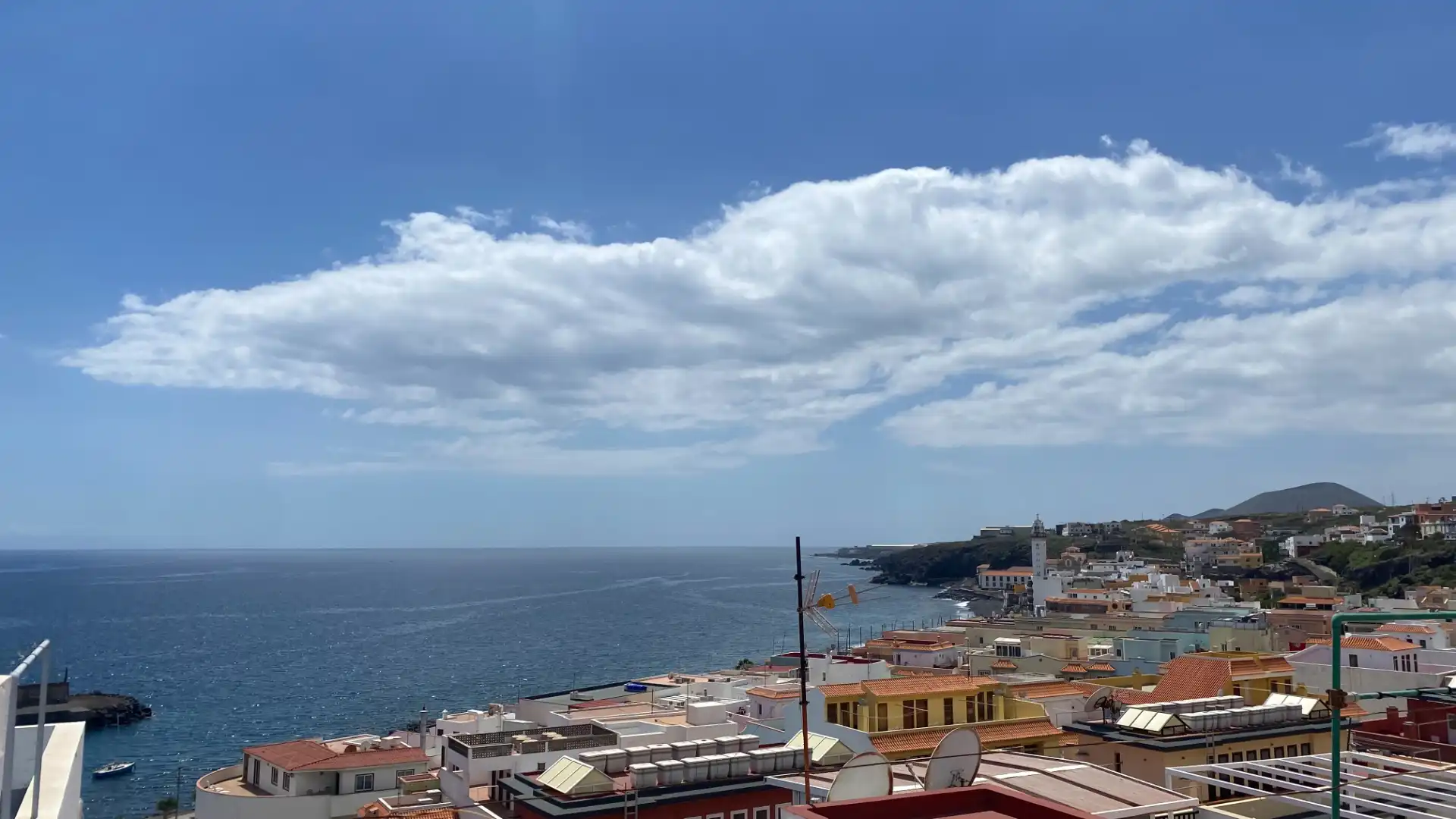Vista exterior de Ático de alquiler en Candelaria con Aire acondicionado, Trastero y Amueblado