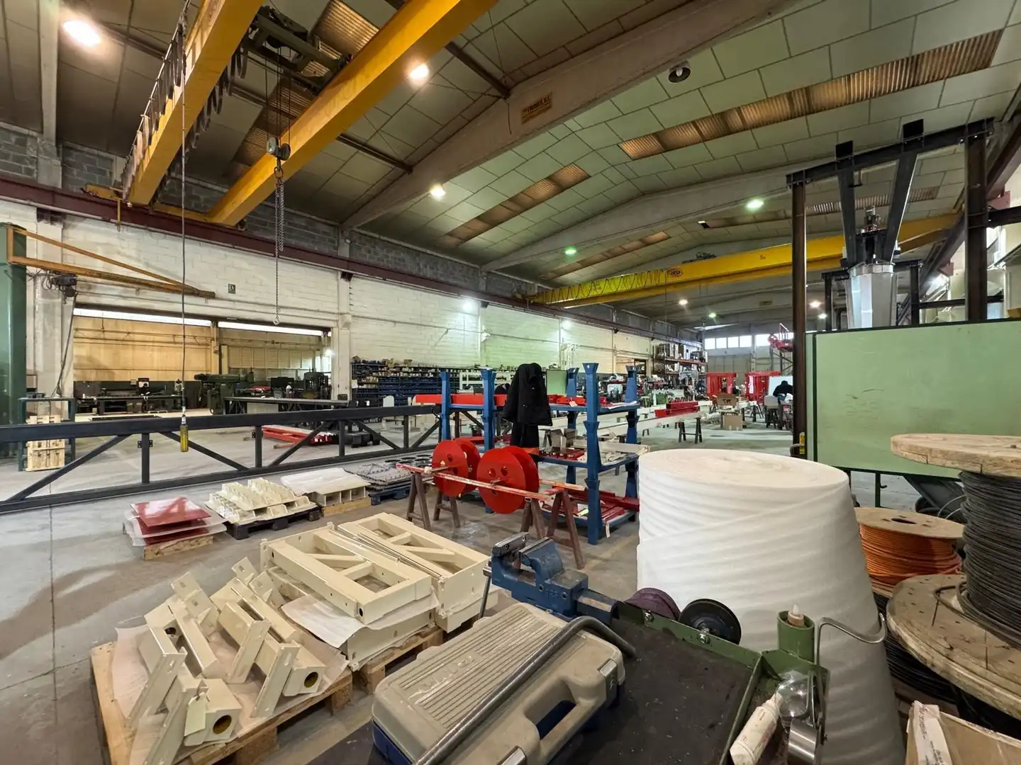 Fabrikhallen zur Miete in Igualada