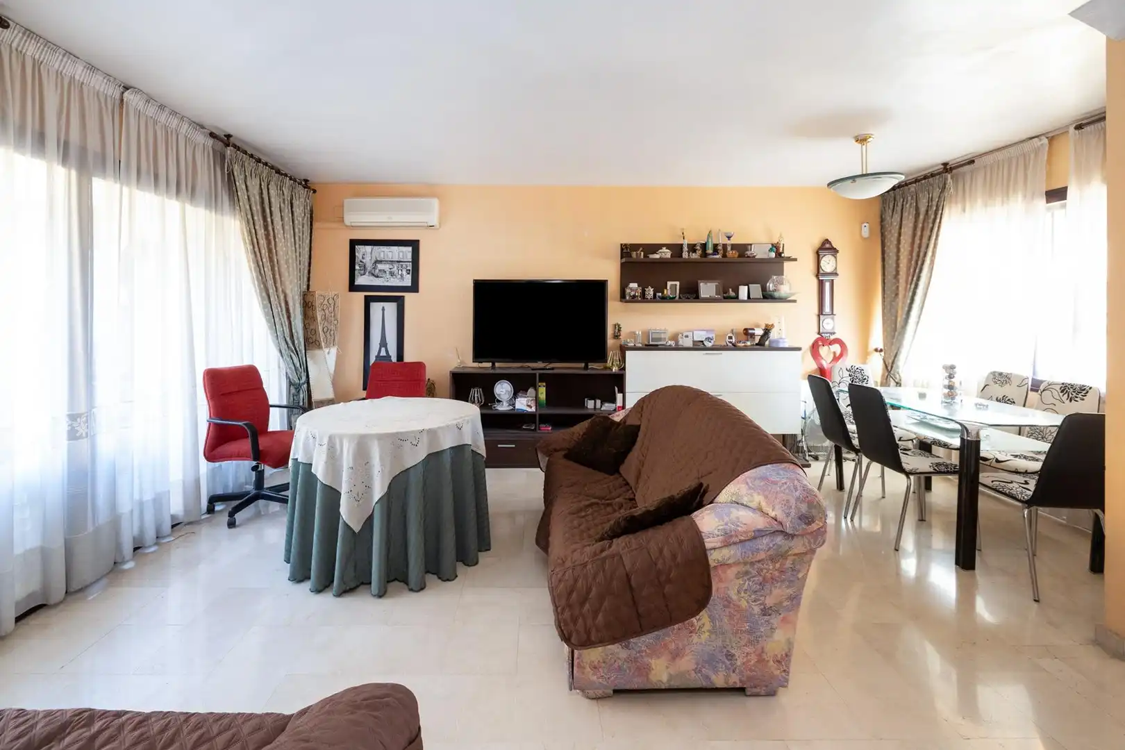 Living room of Detached homes for sale in Granada  with Air Conditioner, Heating and Private garden