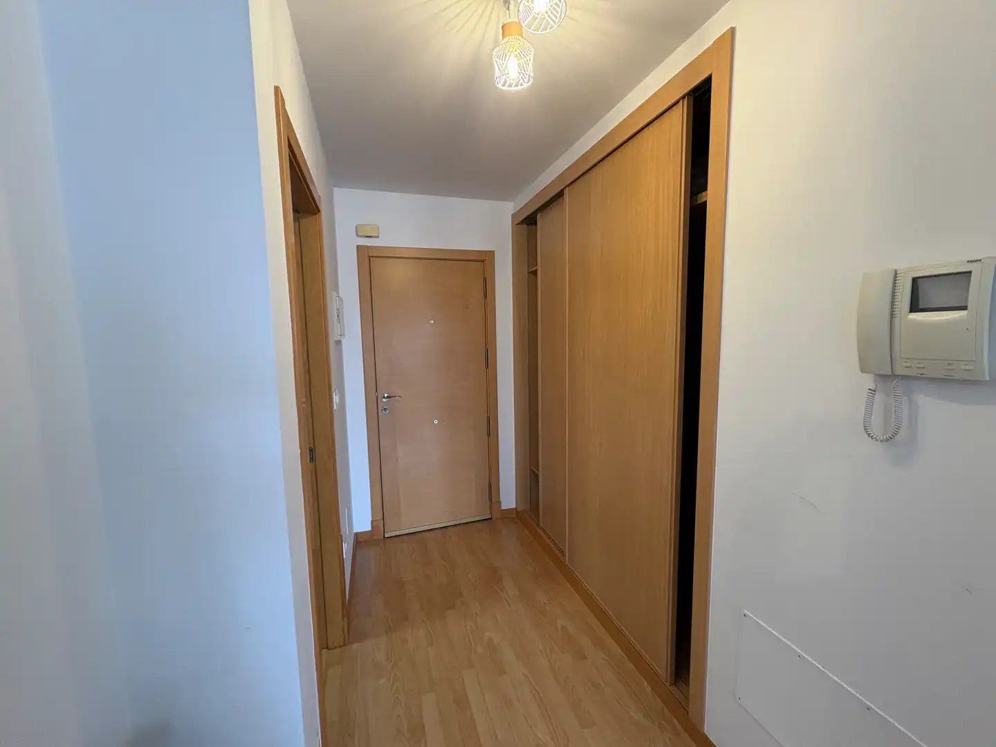 Flat for rent in Plaza de Tranvías, Alto del Castaño