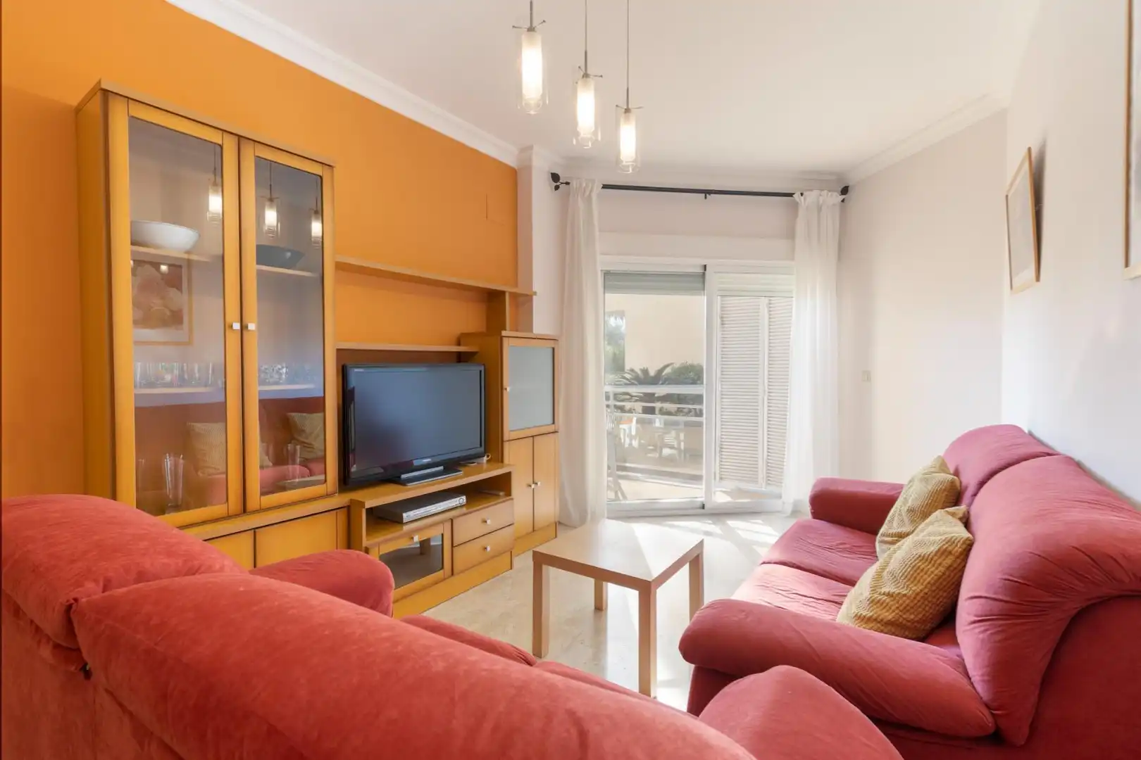 Sala d'estar de Pis en venda en Motril amb Terrassa, Moblat i Balcó
