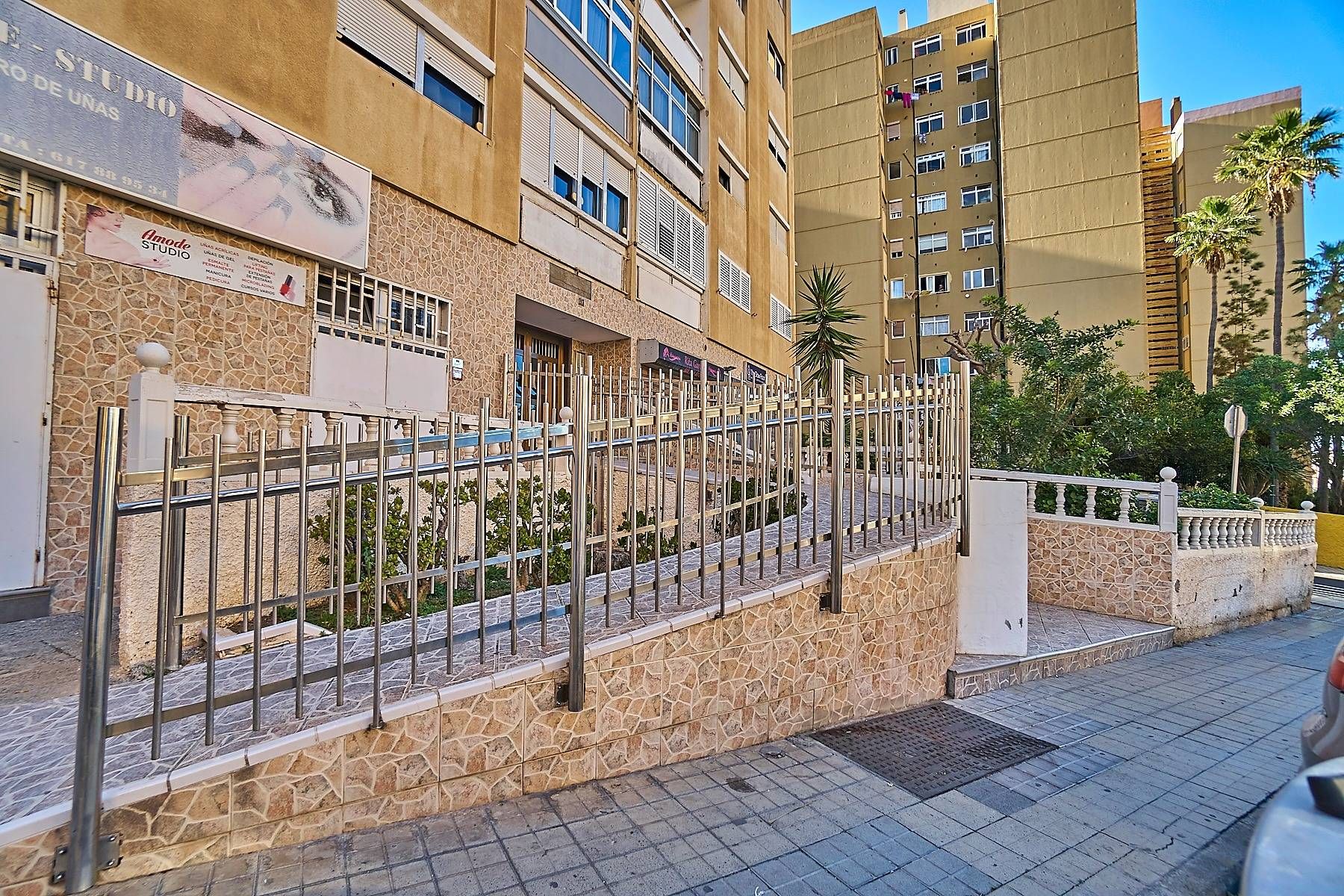 Vista exterior de Pis en venda en Las Palmas de Gran Canaria amb Balcó