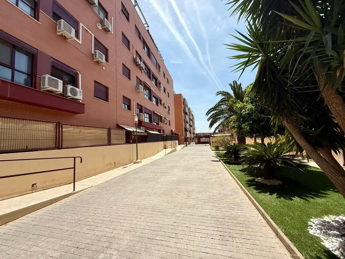 Vista exterior de Piso de alquiler en Sagunto / Sagunt con Piscina comunitaria