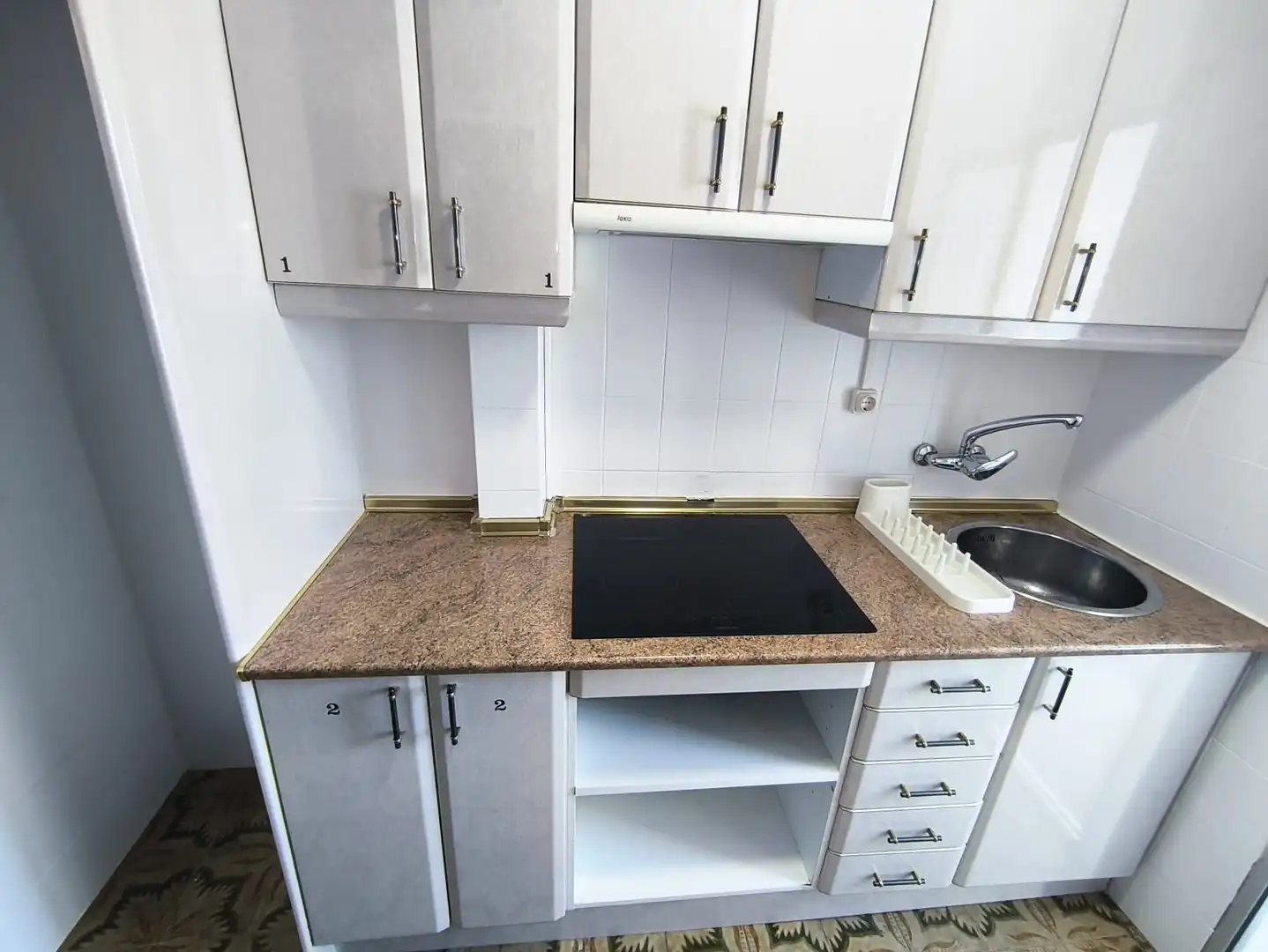 Cocina de Piso para compartir en Madrid con Calefacción, Terraza y Amueblado