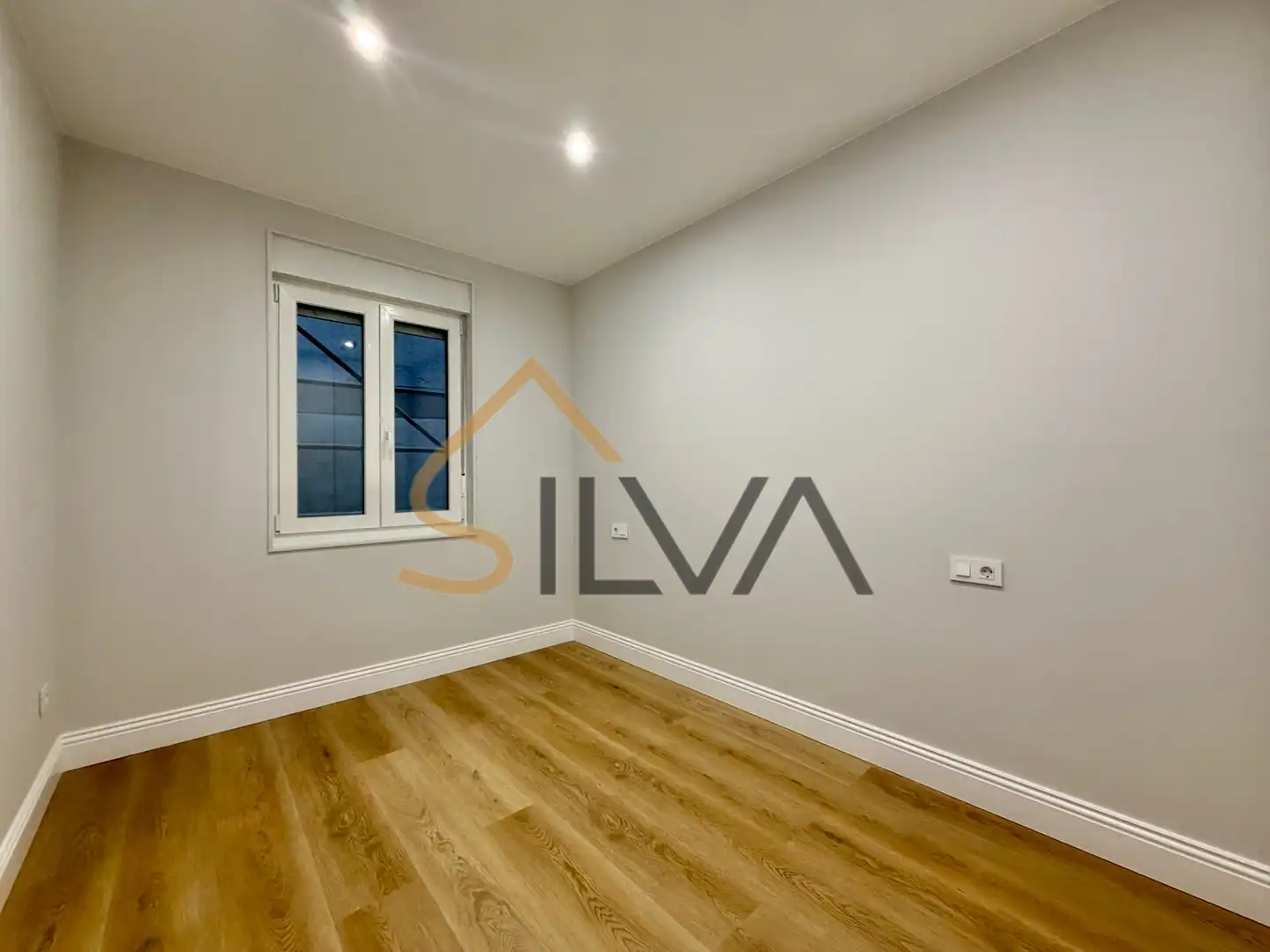 Habitación de Piso en venta en Lugo con Calefacción, Horno y Microondas