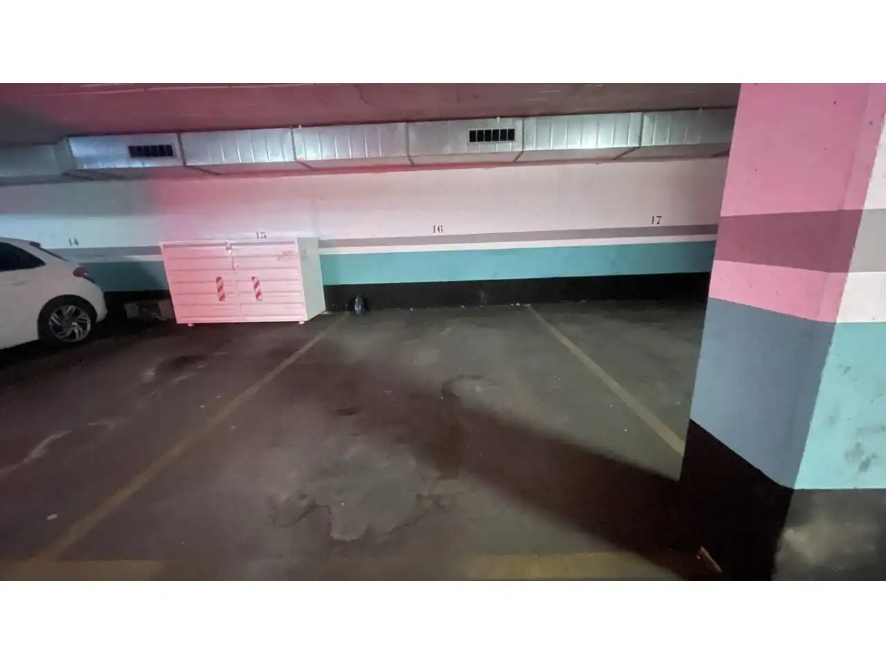 Aparcament de Apartament en venda en Terrassa amb Calefacció