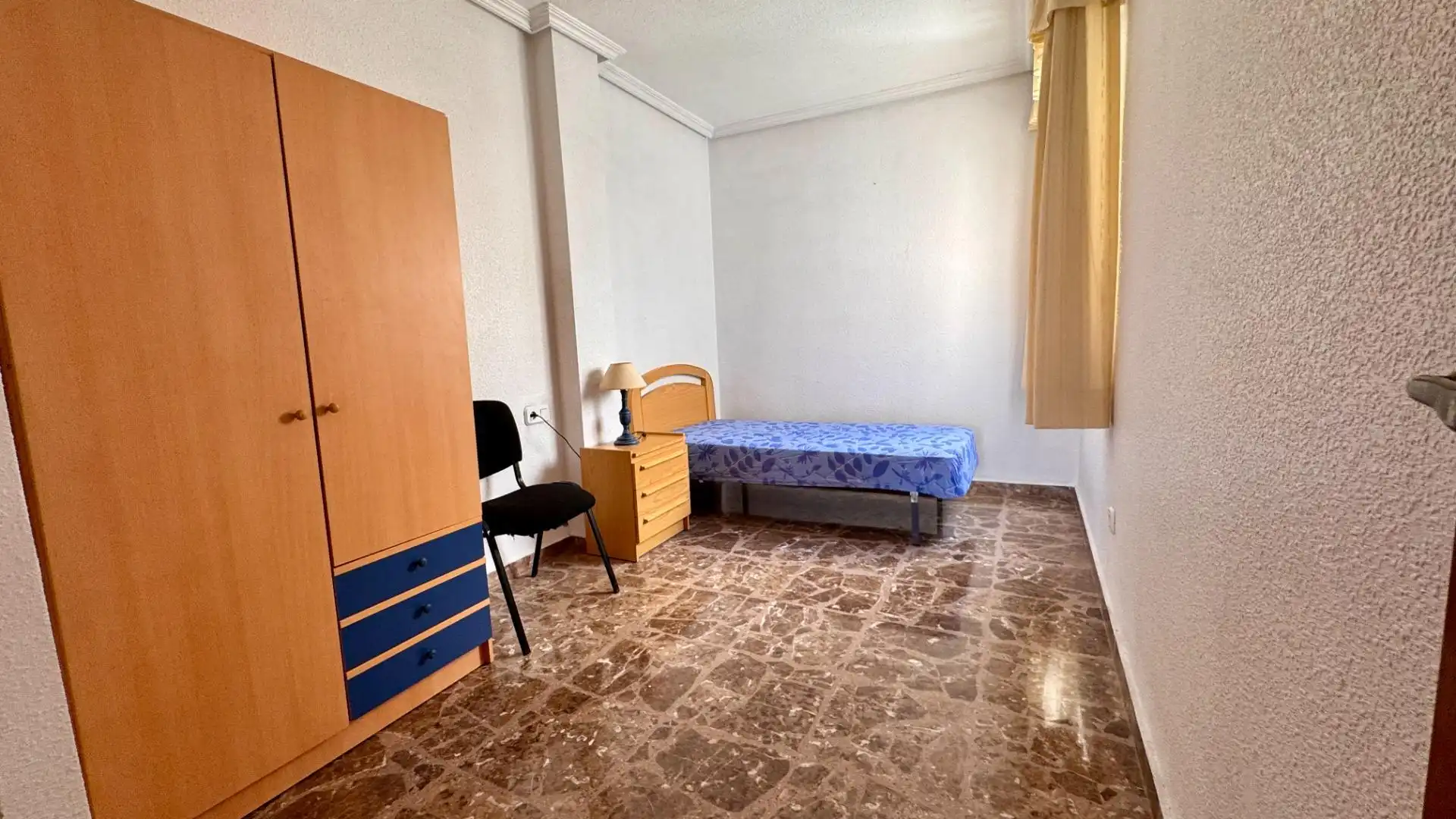 Habitación de Piso de alquiler en Murcia con Aire acondicionado, Terraza y Amueblado