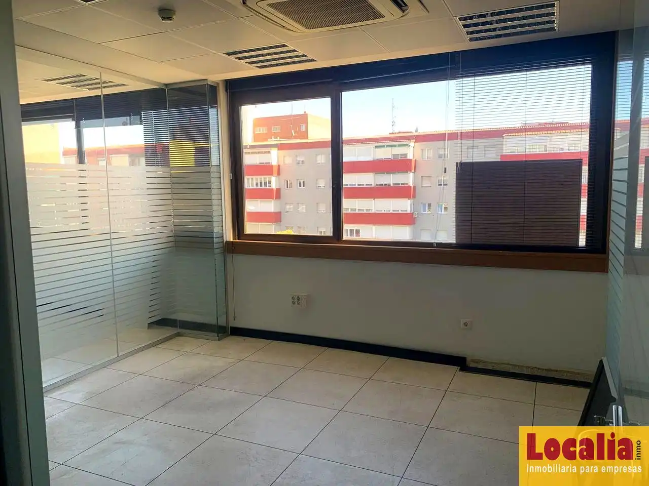 Office for rent in Valladolid  with Air Conditioner