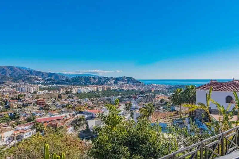 Vista exterior de Apartamento en venta en Almuñécar con Aire acondicionado, Terraza y Amueblado