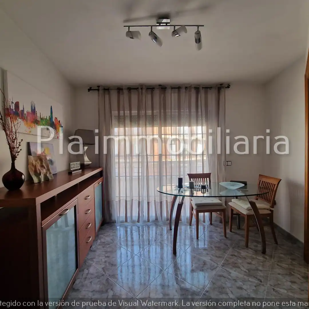 Sala de estar de Dúplex en venta en Sant Boi de Llobregat con Terraza, Amueblado y Horno