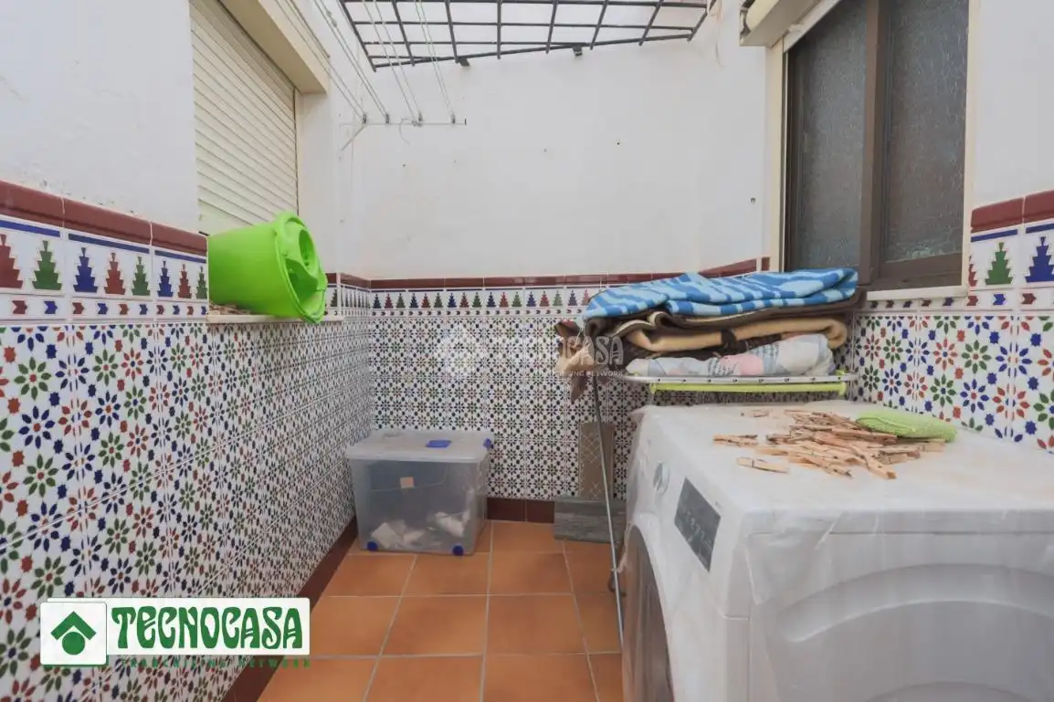 Detached homes for sale in Adra