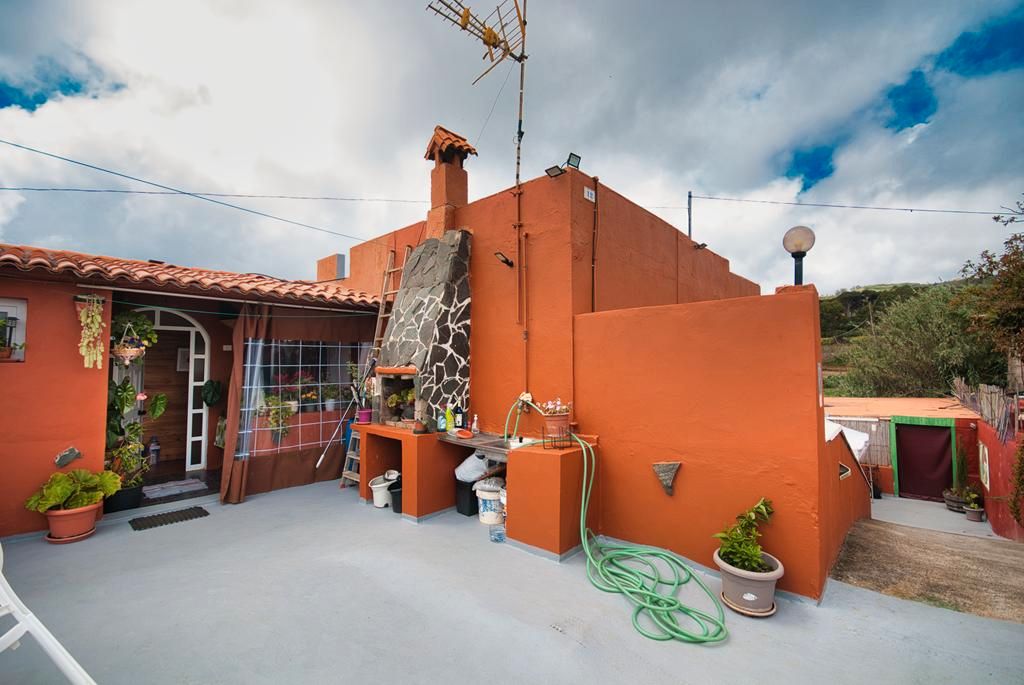 Exterior view of Country house for sale in Teror  with Private garden, Terrace and Swimming Pool