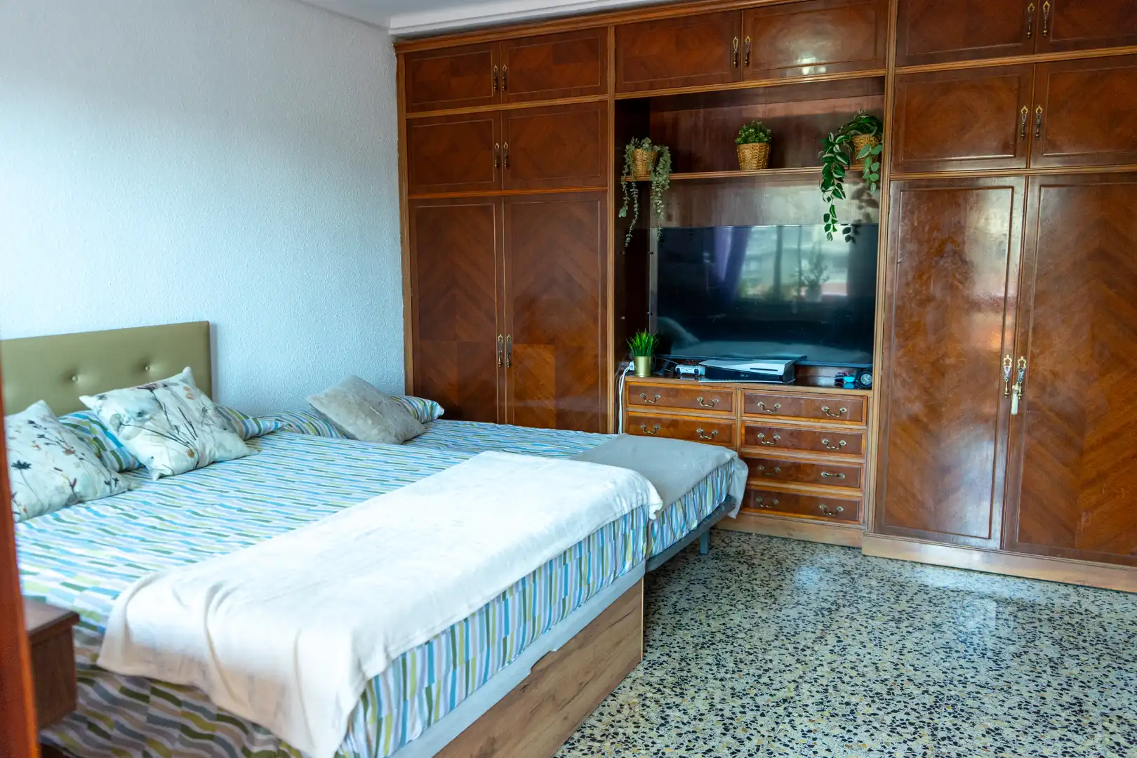 Habitación de Piso en venta en Zaragoza con Aire acondicionado, Calefacción y Terraza