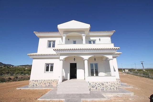 Casa-chalet en Venta en El Pinós / Pinoso