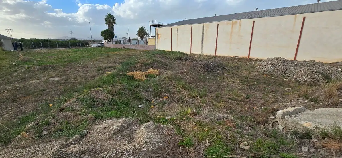 Terreny industrial en venda en El Verger