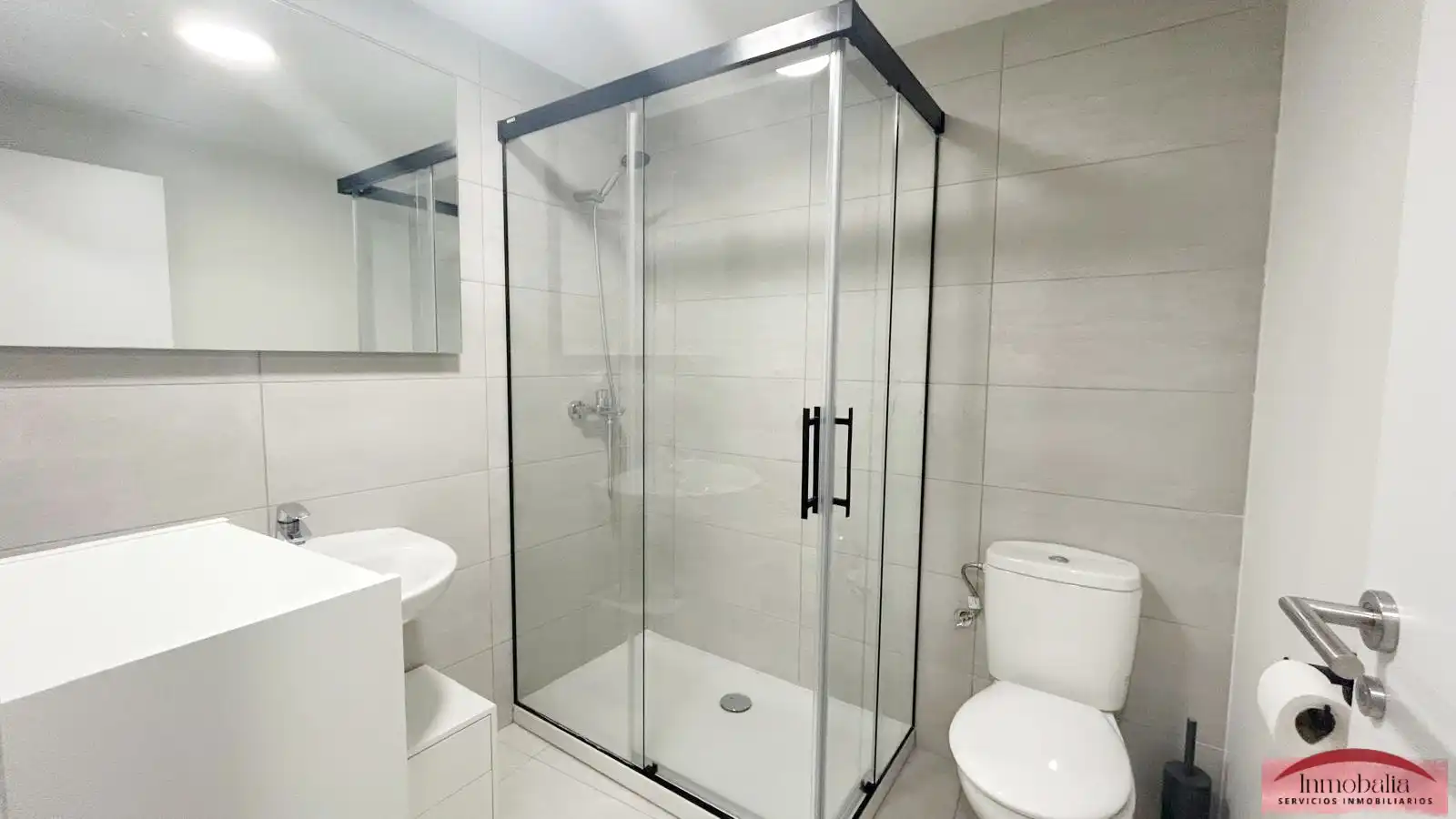 Bathroom of Flat for rent in Sevilla  with Air Conditioner, Terrace and Furnished