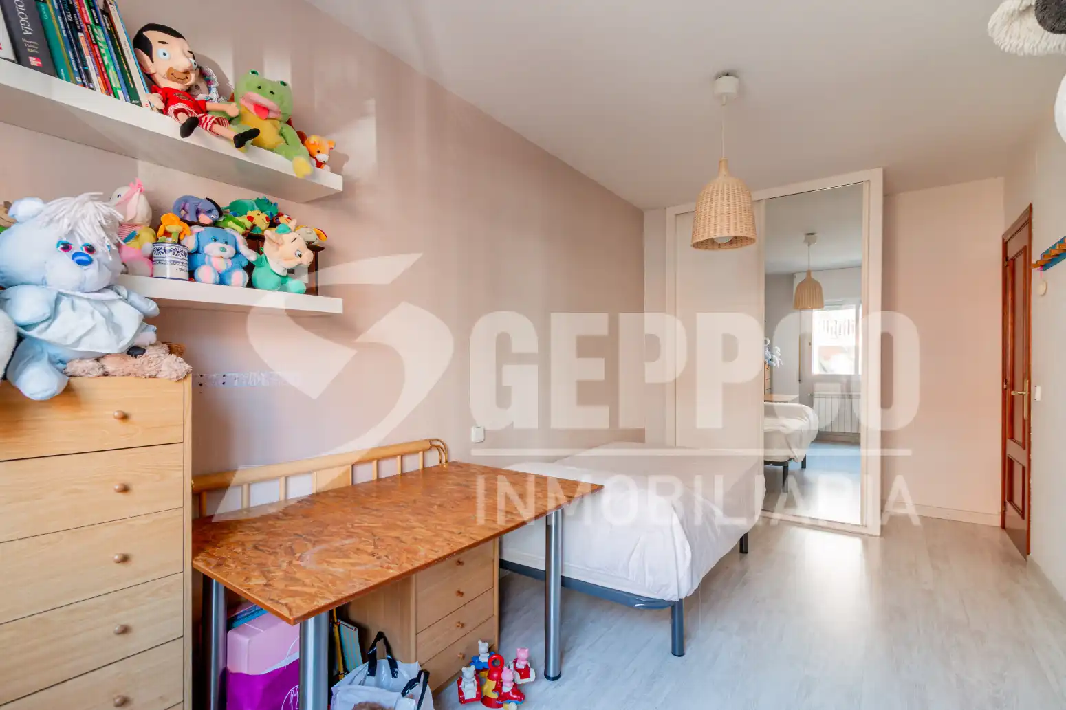 Flat for sale in Canillas