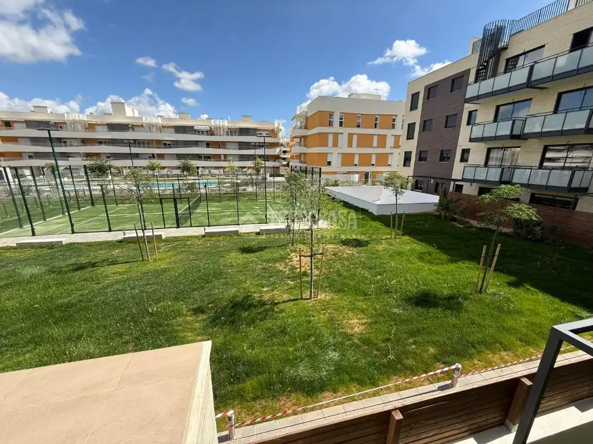 Terraza de Piso de alquiler en Camas con Terraza y Trastero