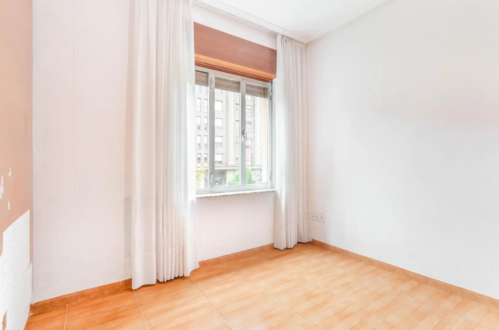 Flat for rent in Calle RAMON PEREZ DE AYALA, 52, San Pedro - Siana