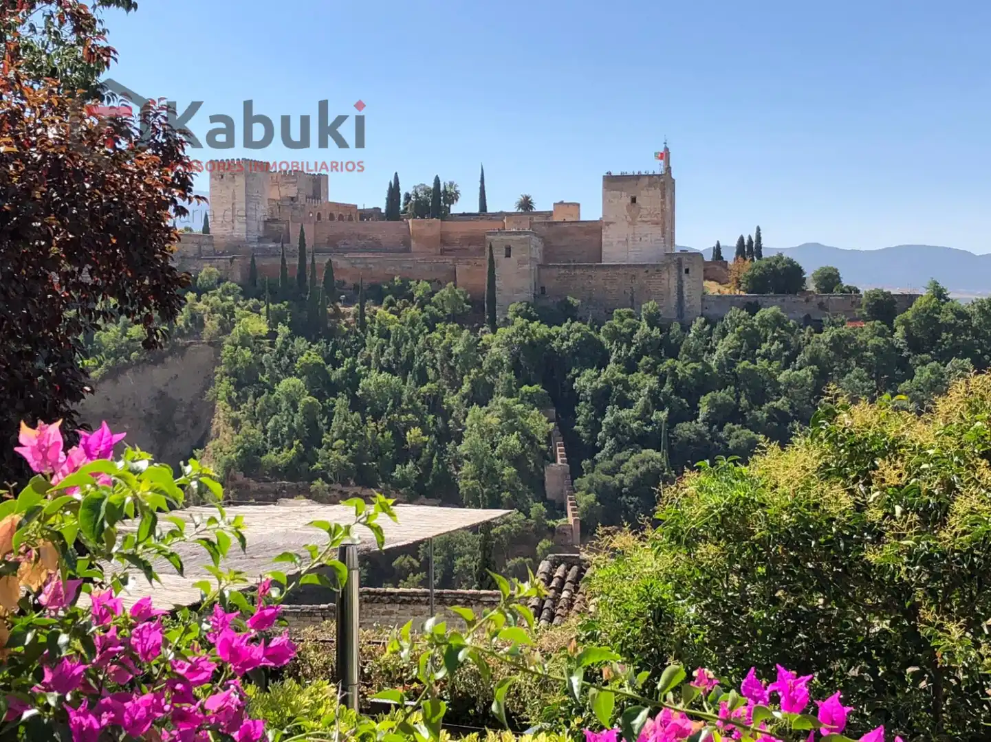 Garden of Flat for rent in Granada  with Air Conditioner, Heating and Terrace