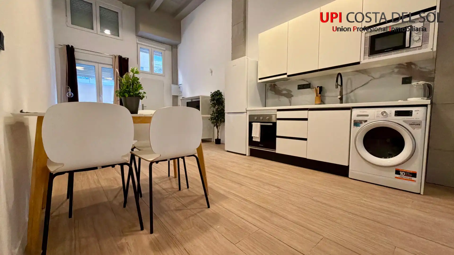 Cocina de Apartamento en venta en Torremolinos con Aire acondicionado, Calefacción y Horno