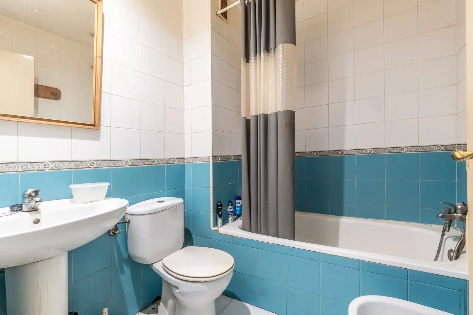 Piso en venta en Calle las Encinas, Matillas - Californias