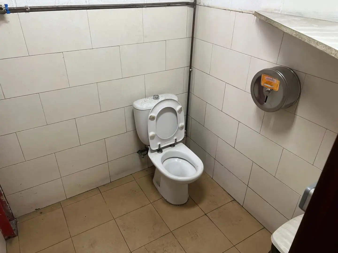 Baño de Nave industrial de alquiler en Cambre , A Coruña