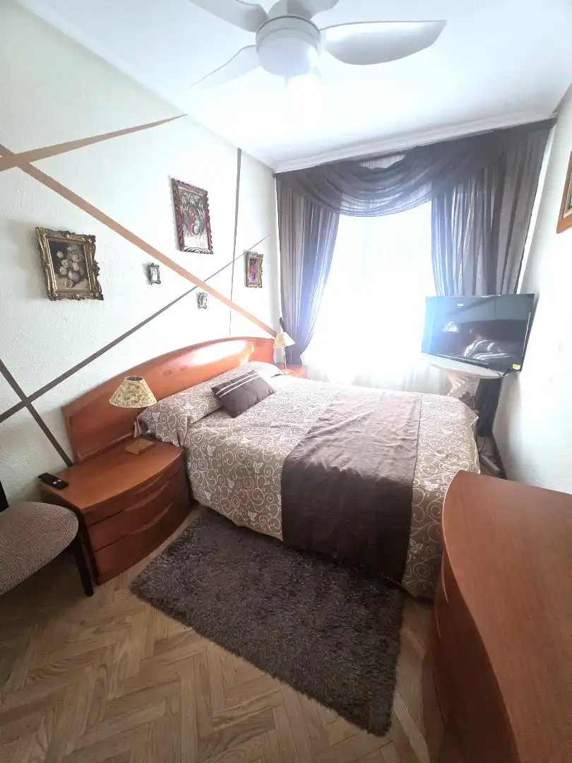 Bedroom of Flat for sale in Madrid  with Air Conditioner, Heating and Parquet flooring