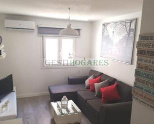 Dormitori de Apartament en venda en  Cádiz Capital amb Calefacció, Moblat i Forn