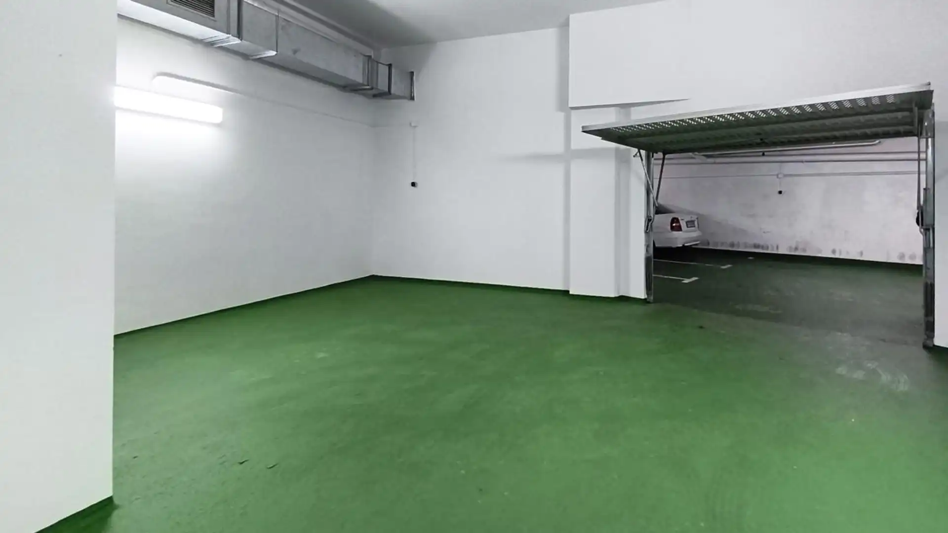 Garage zum Verkauf in Laredo