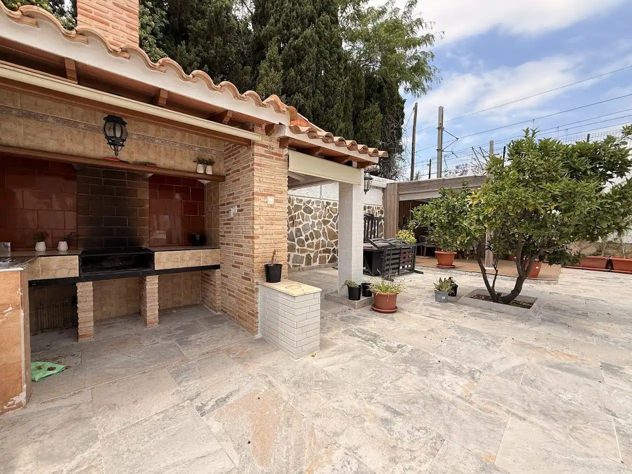 Terrassa de Casa o xalet en venda en El Campello amb Aire condicionat, Calefacció i Jardí privat