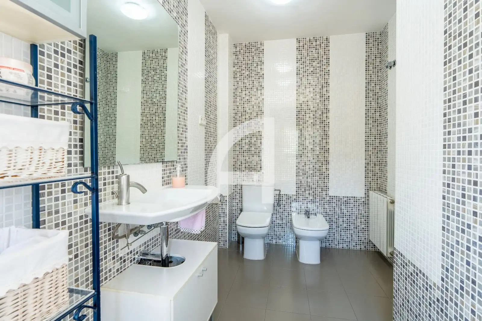 Baño de Ático en venta en Cervelló con Calefacción